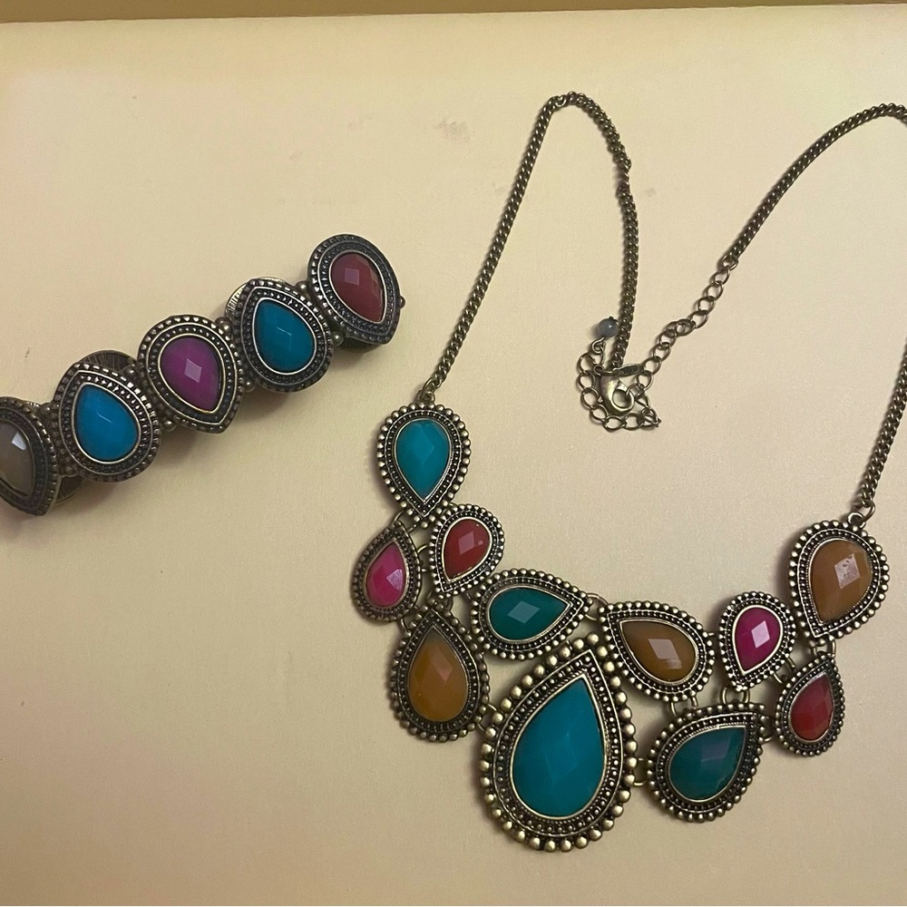 AVON GV9 Vintage Statement Necklace W/ Bracelet Gold Tone Multicolor